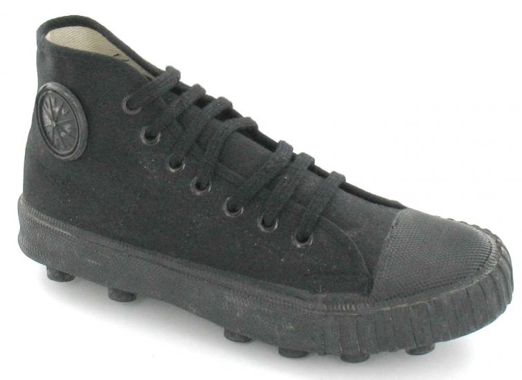 Hockey boots deals uk